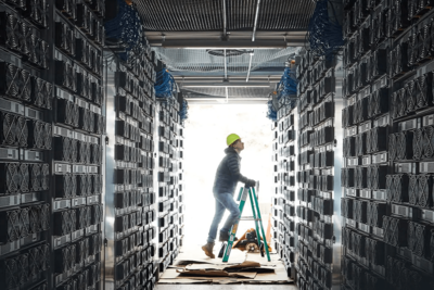 Bitcoin Miners Bank Strong September as Difficulty Barely Budges
