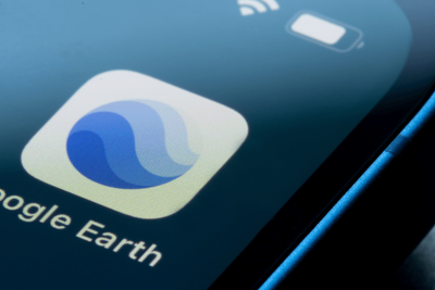 Google Earth’s Hidden Flight Simulator Is Now Playable in Web Browsers
